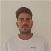 Ho appena finito la magistrale in scienze motorie, ho avuto a che fare con i ragazzi attraverso campi estivi.Mi piace insegnare